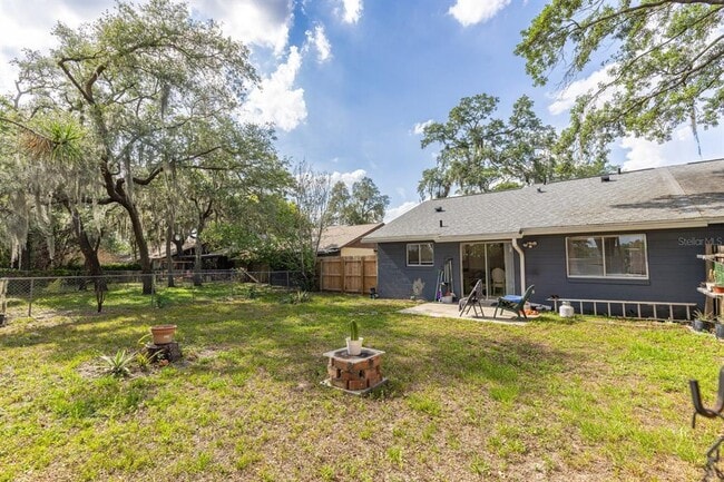 Building Photo - 12102 Walden Woods Dr