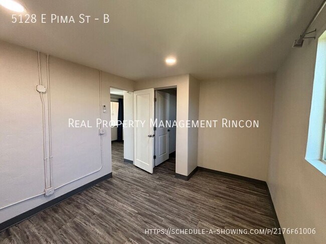 Building Photo - 5128 E Pima St