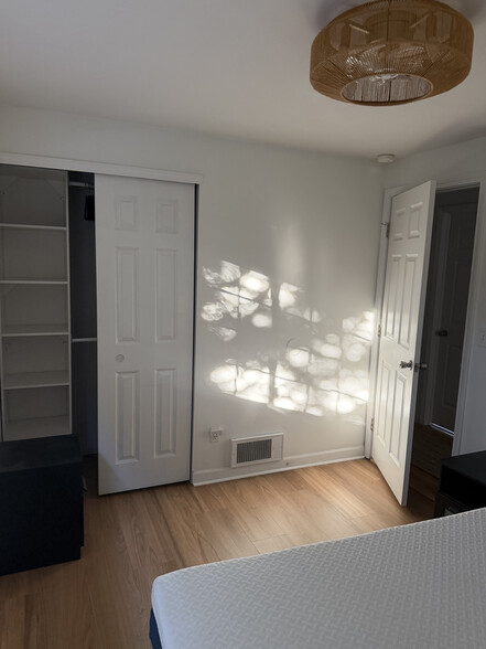 Building Photo - 1612 26th Ave