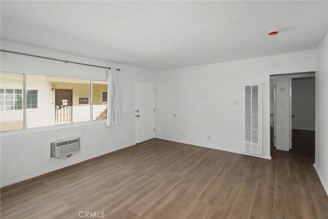 Building Photo - 1010 E 32nd St