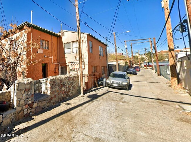 Building Photo - 1114 N El Paso St