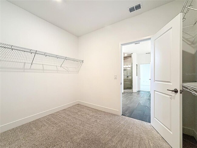 Building Photo - 4732 W Wallcraft Ave