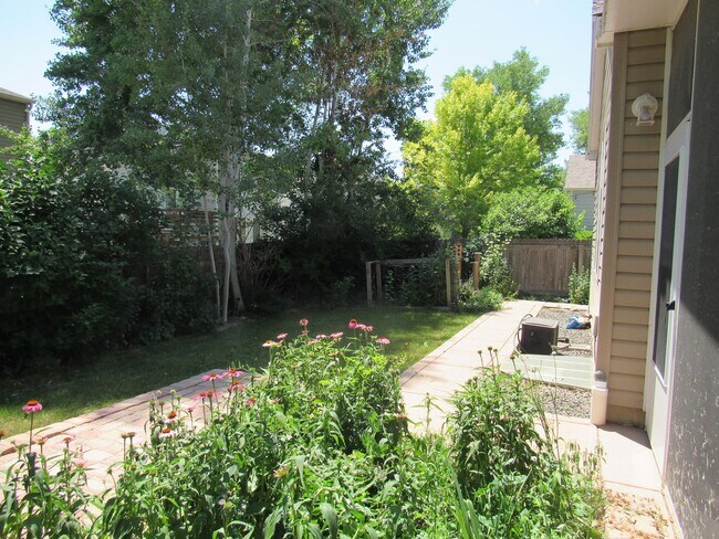 Building Photo - Ranch home in quiet neighborhood