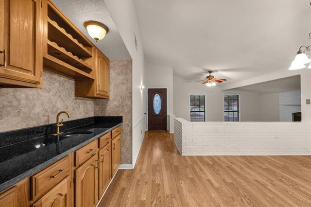 Building Photo - 6901 Red Fox Trail