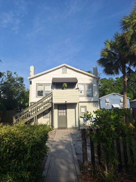 Primary Photo - 1120 17th St N