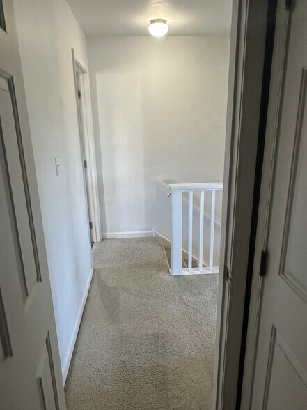 Building Photo - 278 Point Cir