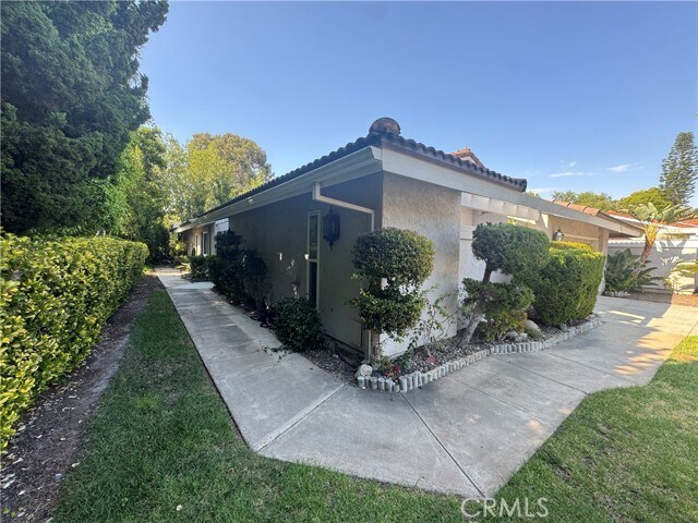 Building Photo - 5260 Duenas
