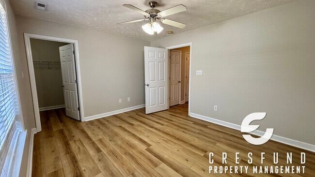 Building Photo - BRAND NEW FLOORING!!! - 2 Bed, 2 Bath Cond...