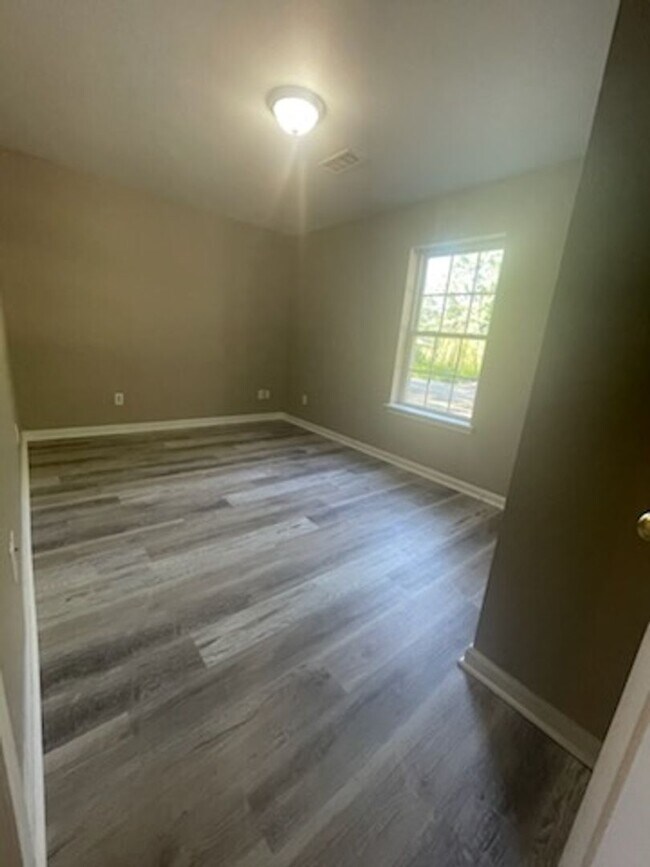 Building Photo - 118 Leeper Dr