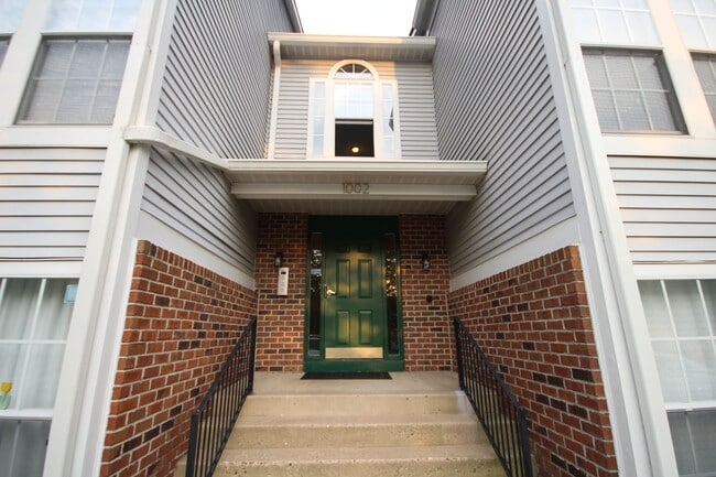 Building Photo - 1002 Jessicas Ct