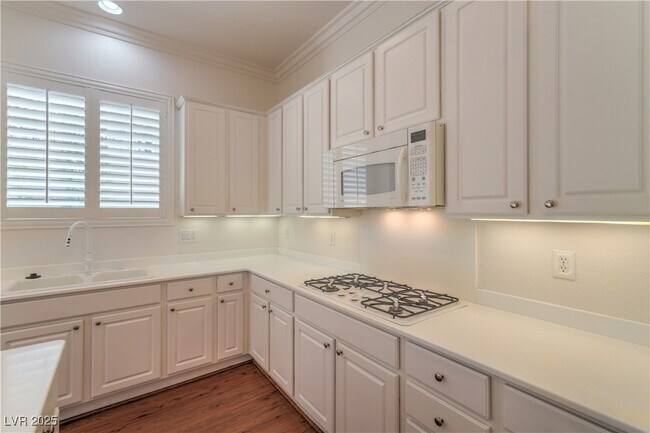 Building Photo - 2180 Waterton Rivers Dr