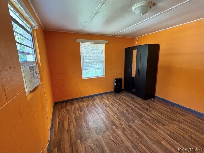 Building Photo - 11707 Bostick St