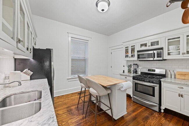 Building Photo - 1116 Poplar Ave