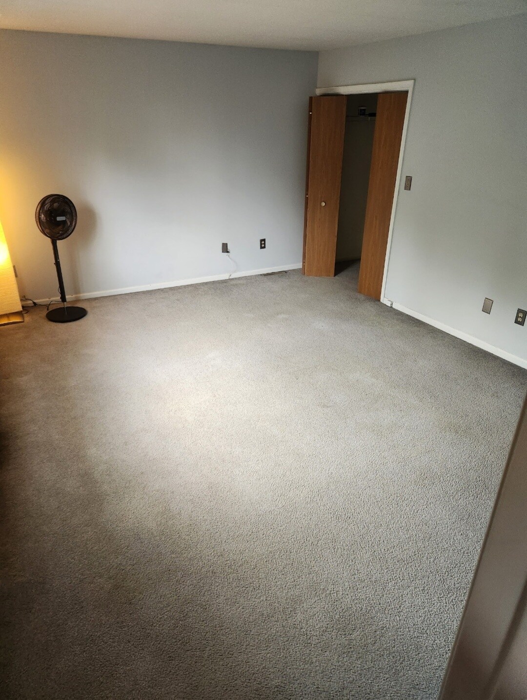 Looking towards the walk in closet - 1637 Ilona Dr