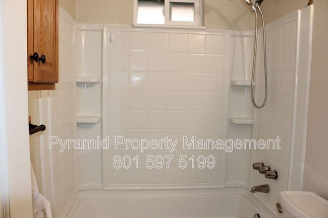 Building Photo - 760-762 N 100 W