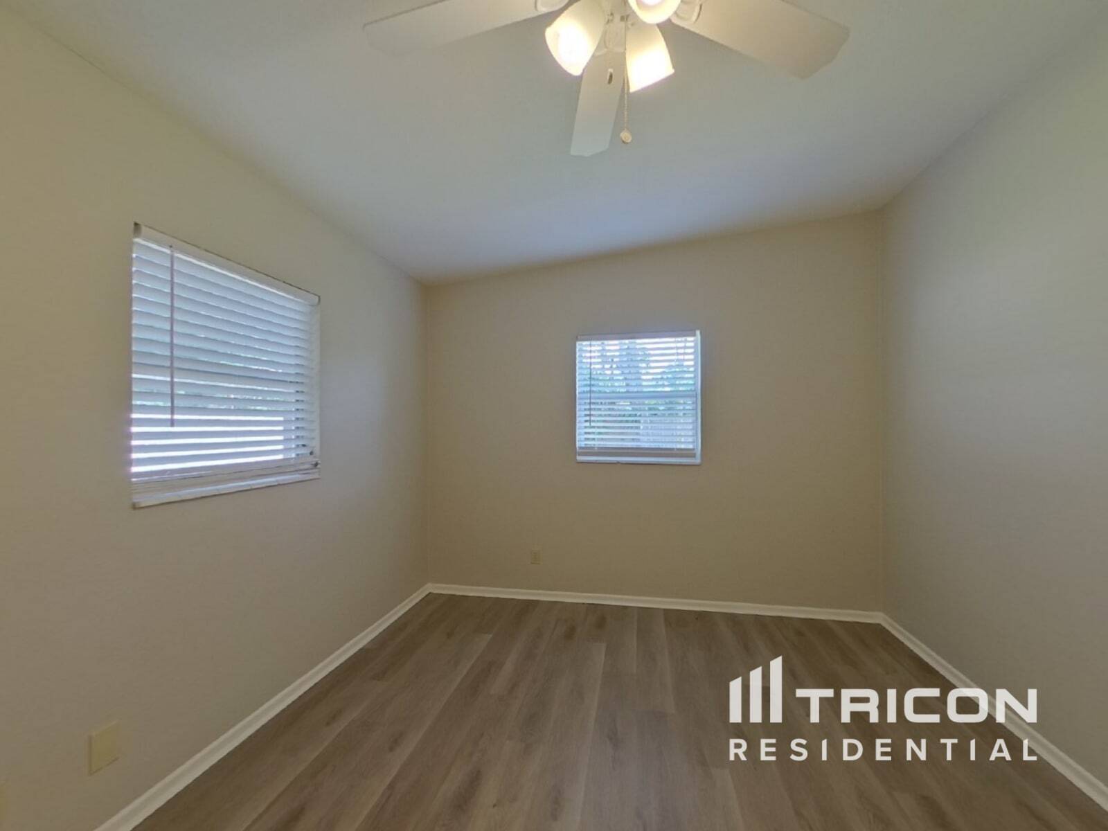 Building Photo - 2869 Webley Dr NE