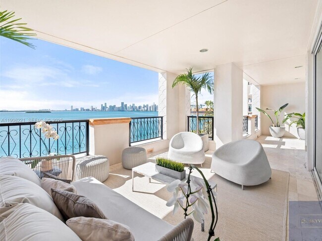 Building Photo - 5142 Fisher Island Dr