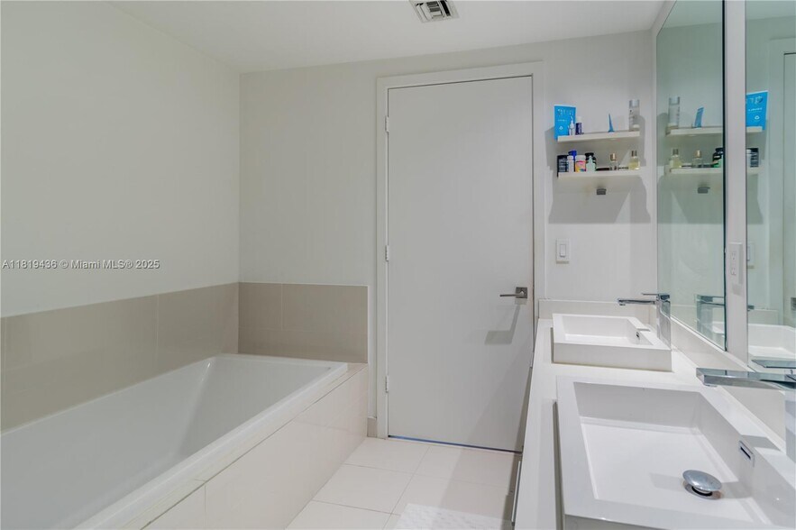 Building Photo - 55 SW 9th St