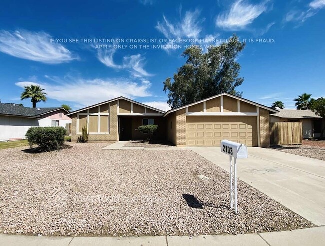Building Photo - 2103 N Verano Way