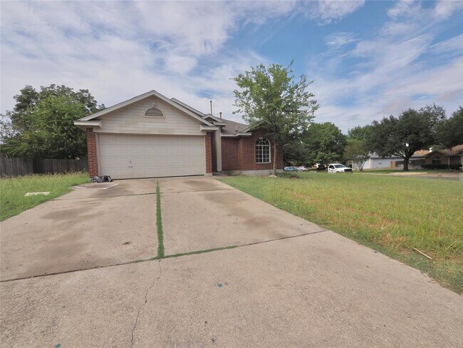 Building Photo - 321 Juniper Dr