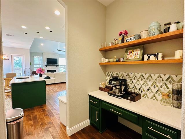 Building Photo - 401 Plumeria Dr