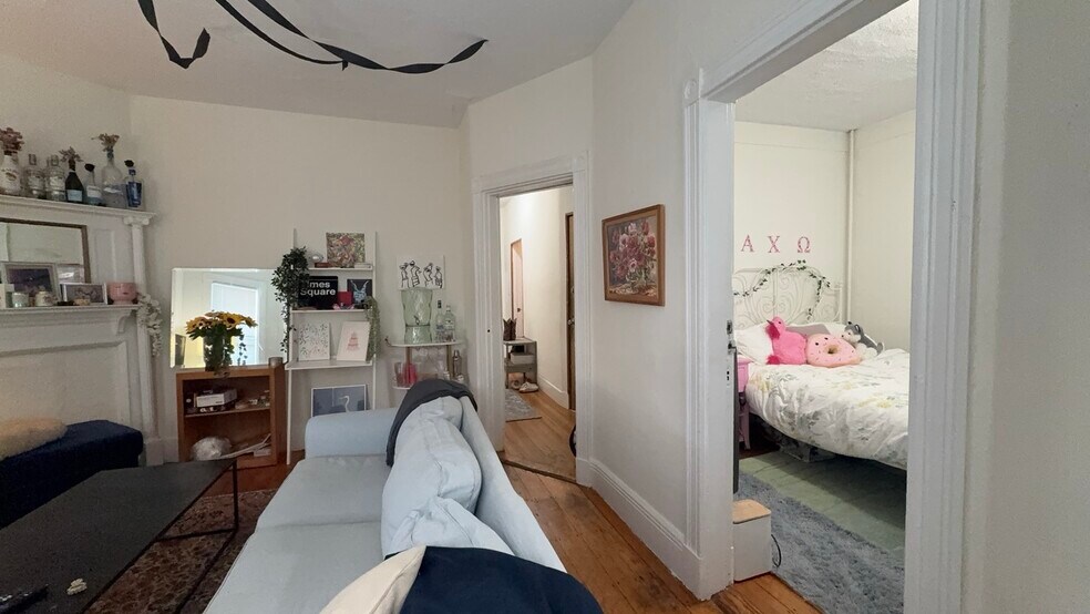 Building Photo - 26 Darling St