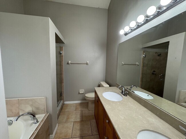 Building Photo - LOVELY 4 bd/2 ba Home in Oviedo!!