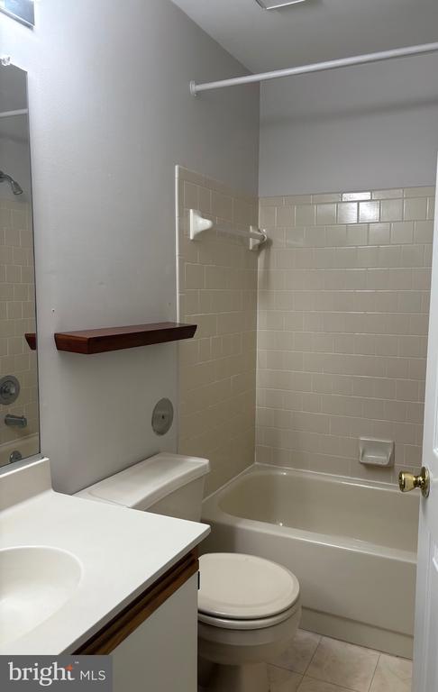 Building Photo - 5006 Dorsey Hall Dr