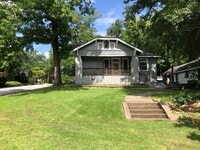 Building Photo - r1901