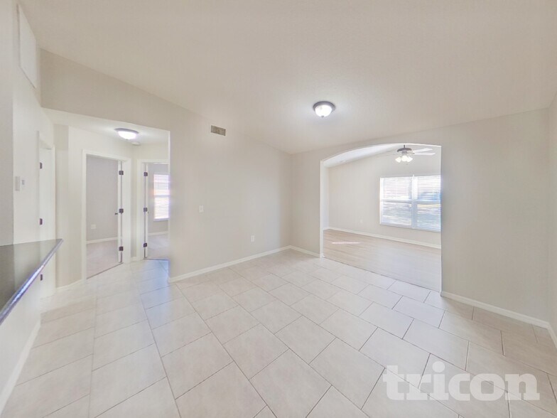 Building Photo - 1403 14th St W