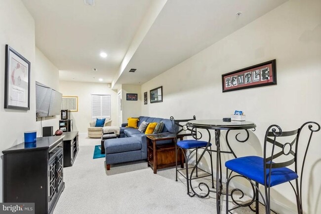 Building Photo - 103 Front St