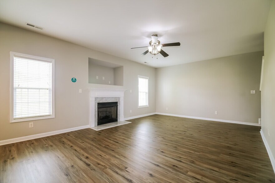 Building Photo - 1250 Braemar Highland Dr