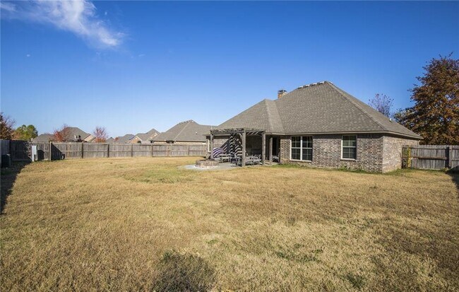 Building Photo - 3761 W Providence Dr