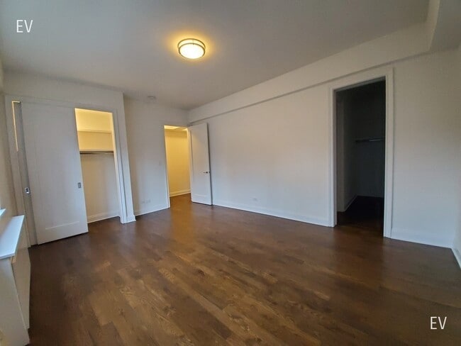 Building Photo - 157 W 57th St