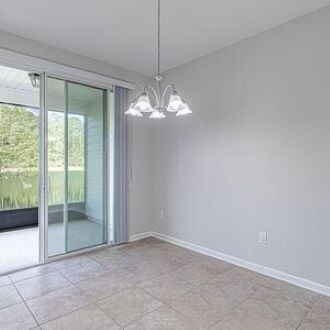 Building Photo - 319 Richmond Dr