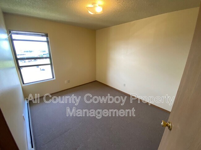 Building Photo - 3330 Joanna Brunner St