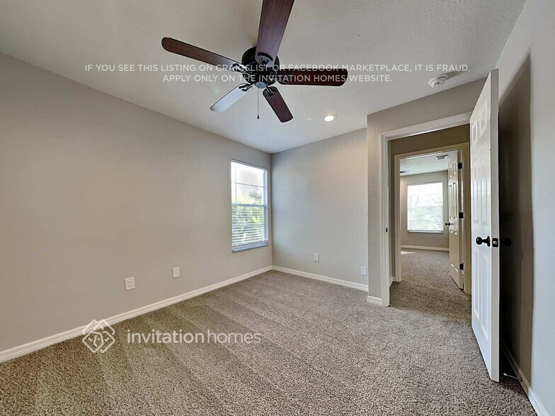 Building Photo - 548 Oak Creek Dr