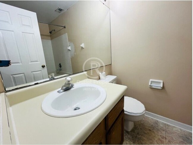 Building Photo - Fantastic 2/2 Condo in Orlando ****Availab...