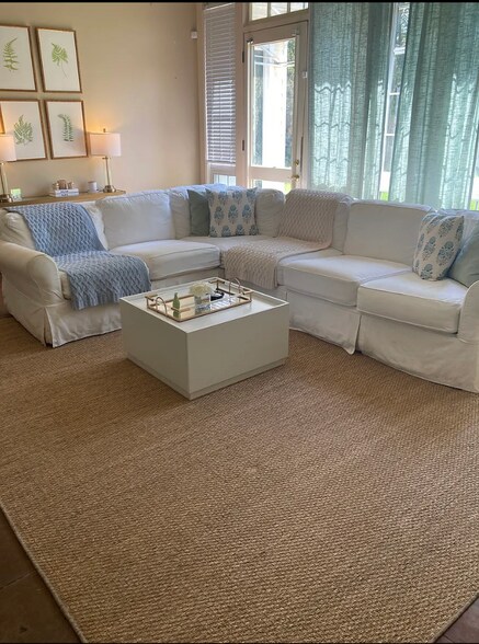 Building Photo - 2528 Myrtle Ave