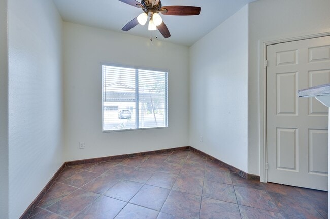 Building Photo - Guard Gated!!! Community Pool, Spa!!! Fitn...