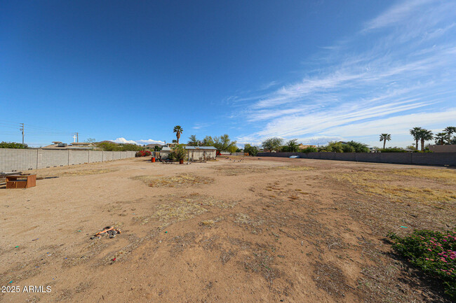 Building Photo - 8531 W Pinnacle Peak Rd