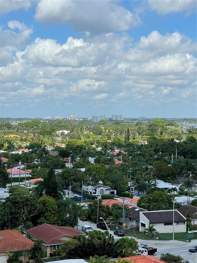 Building Photo - 8925 Collins Ave