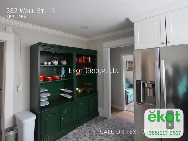 Building Photo - 382 Wall St