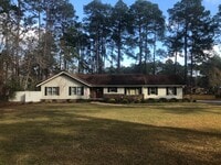 Building Photo - 4 Northlake Dr