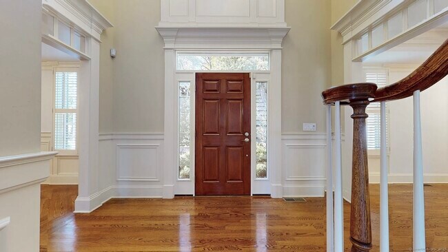 Building Photo - 59 Crescent Rd