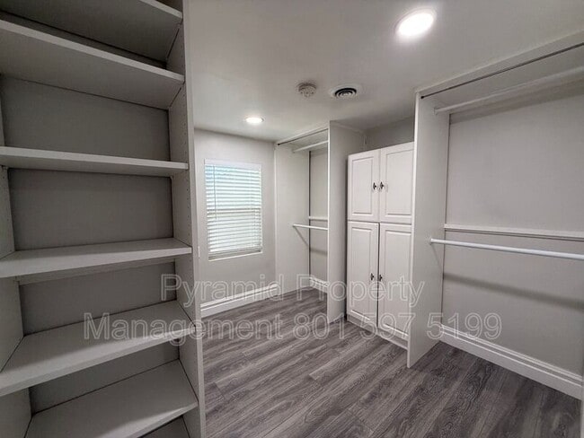 Building Photo - 3180 S 400 E