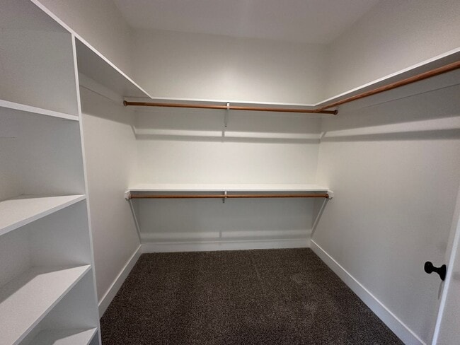 Building Photo - New Construction in Down Town Bishop West side!