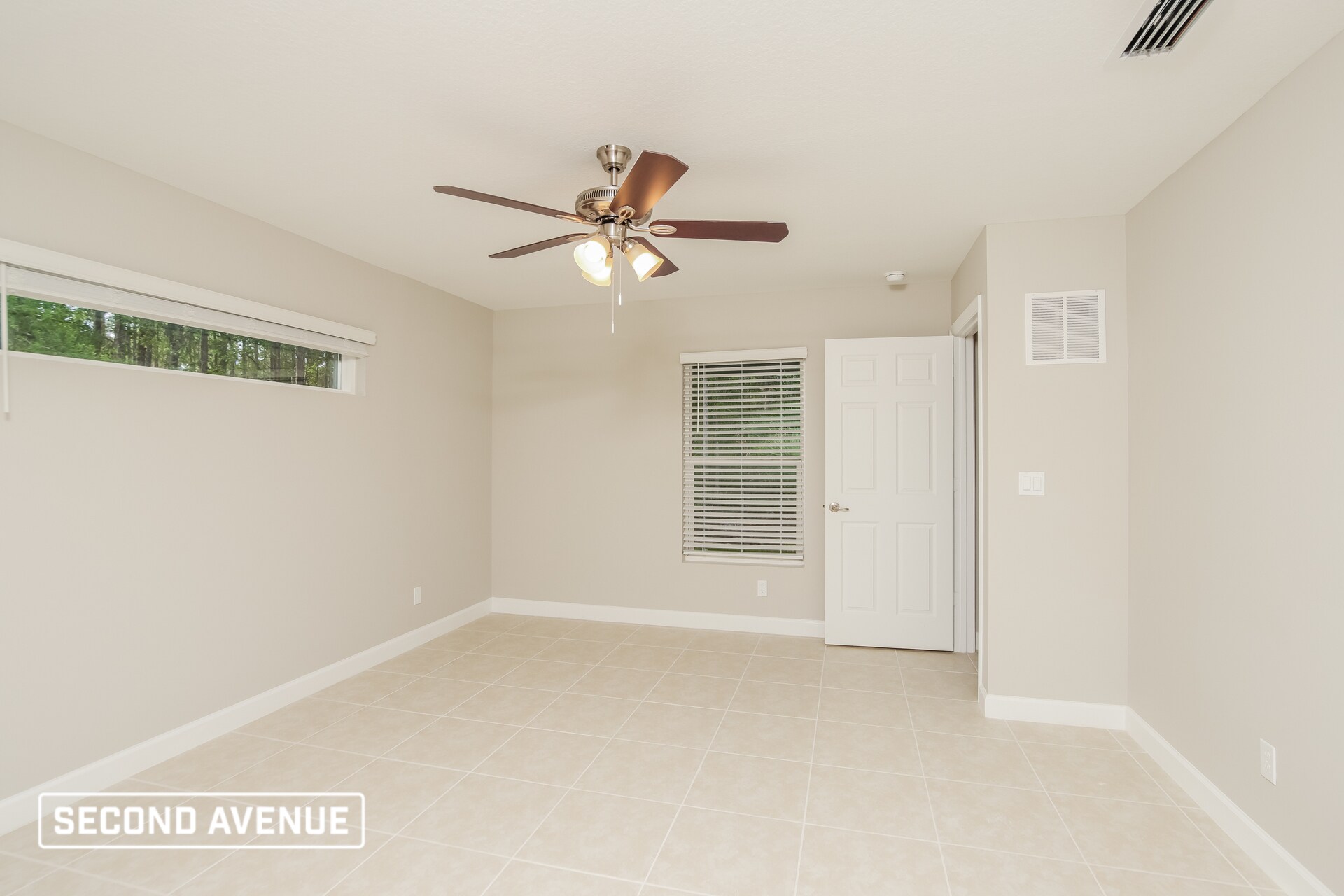 Building Photo - 3206 Halacka Ave SE