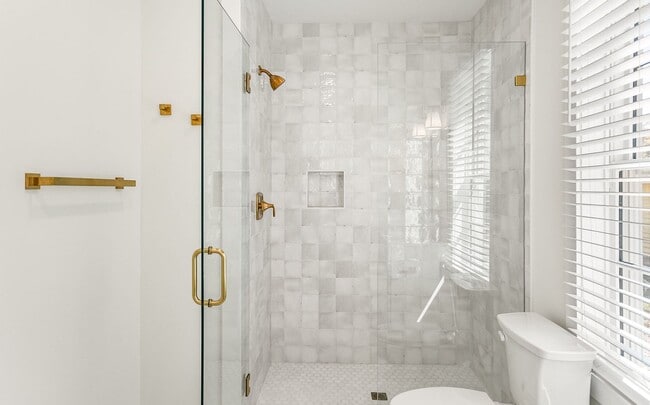 Building Photo - Downtown Beaufort Charmer