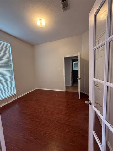Building Photo - 2319 Glenmoor Dr